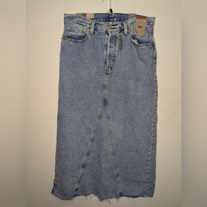 NWT Levi's Women's Denim Side Slit Skirt Size 32
